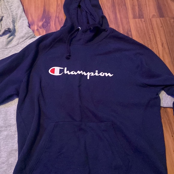 it’s a bundle bith champion - Picture 3 of 4